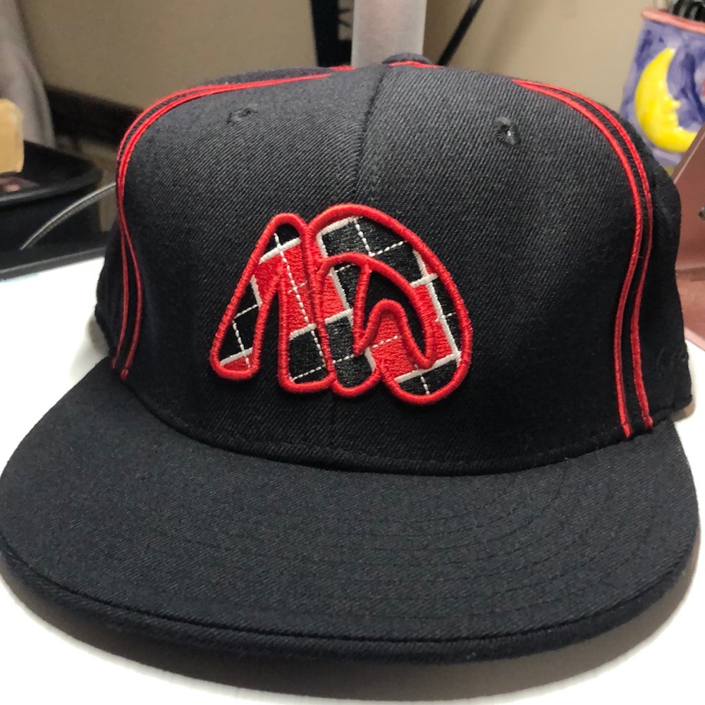 Agape Headwear Men’s Fitted Black Hat Cap size 7 1/2